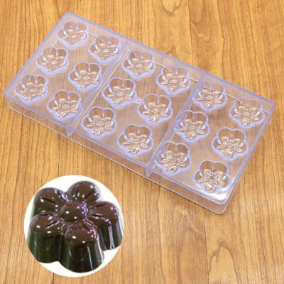 China Viable Flower Shape 18 Cavity Fondant Cake Candy Molds 3D Clear Plastic Chocolate Mold For Baking Tools for sale