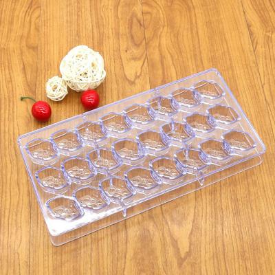 China Sustainable Heart Shape 24 Cavity Fondant Cake Candy Molds 3D Clear Plastic Chocolate Mold For Baking Tools for sale