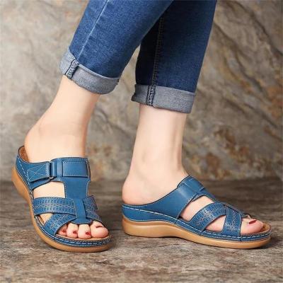 China Fashion Trend Customized Wholesale Slide Slipper For Woman Casual Sandals Slides Slippers for sale