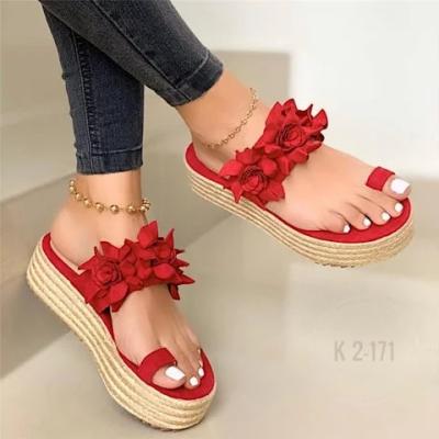 China Fashion Trend Slippers Autumn Flower Toes Wriggle Thick Bottom Slippers Slips Indoor Custom for sale