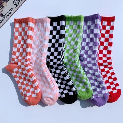 China Fashion Colorful Mens Dress Socks Checkerboard Mens Socks QUICK DRY Greyish Sports Socks for sale