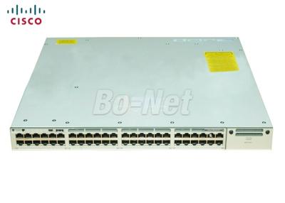 中国 C9300-48P-A Ciscoギガビット スイッチDNA免許証完全なPOE PWR-C1-715WAC STACK-T1-50CM 販売のため