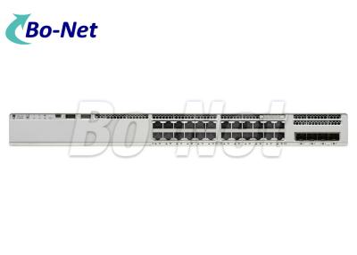 Chine Le commutateur de réseau de commutateur de gigabit de Cisco 9200L C9200L-24T-4X-E 24 met en communication le commutateur de liaison montante du gigabit 4x10G, bases de réseau à vendre