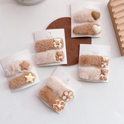 China Fashion new arrival winer plush hairpins for girls hairpins small children soft fluffy hot sale hair accessories bb clip for sale