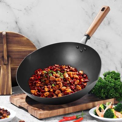 China KOBACH 32cm Handle Cookware Kitchen Stick Viable Wooden Pot Non Filter Chinese Iron Pan Non Coating Cooking Wok Stove Wok for sale