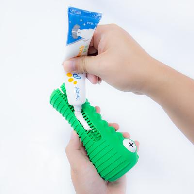 China Sustainable Supplies Eco Friendly Interactive Rubber Crocodile Pet Amazon Toothbrush Dog Molar Chew Toy for sale