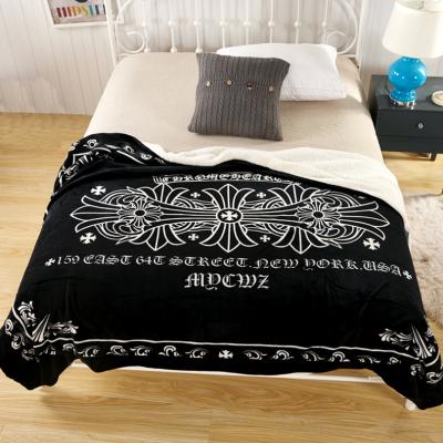 China Anti-pilling Faux Fur Throw 100% Polyester King Size Ultra-Soft Flannel Blanket LYB029 for sale