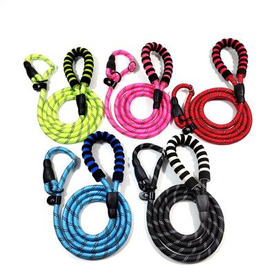 China Wholesale Durable Strong Nylon Training Lead Rope Dog Leash With Comfortable Padded Handle for sale