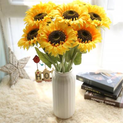 China Women Sunflowers Novelty Bouquet New Flower Festival Home Art Decor DIY Fake Silk Flowers Vivid Artificial Wedding Party Decoration for sale