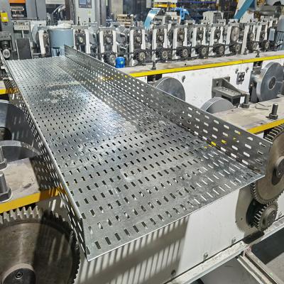 China Máquina de perfurar bandejas de cabos para construção de telhados de telhas de metal 11kw à venda