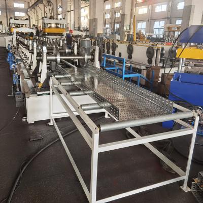 China Máquina de dobra automática de bandejas de cabos Empresas de moldagem de rolos à venda