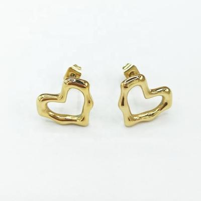 China FASHIONABLE Heart Stud Earrings Stainless Steel Gold Plated Waterproof Jewelry Wholesale Unique Stud Earrings for sale