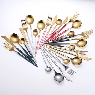 China Viable Rose Gold Plated SS304 Wedding Spoon Knife Fork Cutlery Set Flatware Set 4pcs Gold Stainless Steel Wholesale Bulk Cutlery for sale