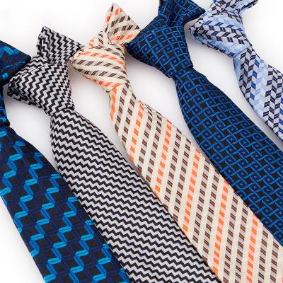 China Latest Products Fashionable Green Cross Tie Striped Plaid Checked Tie Polyester Ties for sale