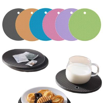 China Sustainable Heat Resistant Silicone Honeycomb Mat Coaster Super Size Soft Kitchen Utensil Pot Holder Hot Cup Mat for sale