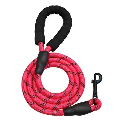 Cina Cane di nylon di lusso Cat Leash For Pet di vendita di alta qualità della corda dei guinzagli riflettenti caldi dell'animale domestico in vendita