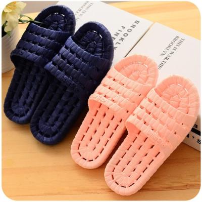 China New fashion trend home slippers for men and women with soft bottom hollow non-slip bathroom sandals for sale