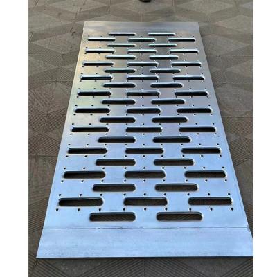 China Hot Sale Perforated Anti Skid Plate Pressure Resistant Roofing Material Anti Slip Aluminium Perforated Plate for sale