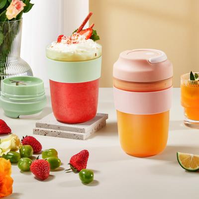 China 400ml Personal Portable Car Blender Mini Juicer Cup Usb Blender Outdoor Rechargeable Juicer Cup for sale