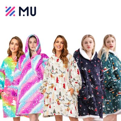 China Wholesale Anti-Static Christmas Custom Printed Oversized Flannel Winter TV Wearable Hoodie Blanket for sale