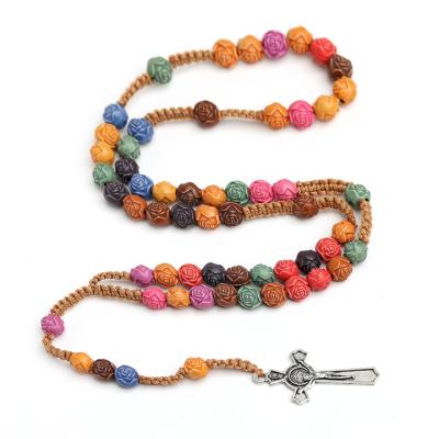 China Wholesale Religious Colorful Alloy Cross Catholic Religious Necklace Rose Shape Rosary Beads Necklace for sale