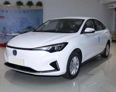 Chine Sédane à direction gauche Changan Eado Voiture électrique EV460 Sédane pour la performance à vendre