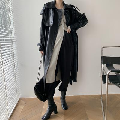 China Customized raincoats 2022 spring women brand high quality women's PU the trench coat leather long design outerwear for sale