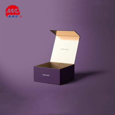 China Recyclable Custom Logo Gold Foil Gift Paper Box Magnetic Folding Packaging With Magnetic Lid for sale