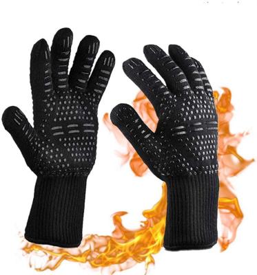 China Latest Design Premium Quality Dotted Heat Resistant Cooking BBQ Gloves For Indoor And Outperform Yourself for sale