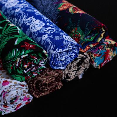 China Sustainable Rayon Wick Setting Spray Base Fabric Silk Printing Fabric Cotton Fabric Viscous Stain for sale