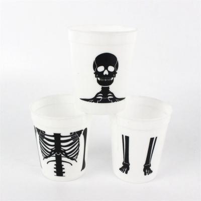 China Custom Single Wall 6022 2oz Plastic Party Mug Bar Halloween Whiskey Vdka Short Short Mug for sale