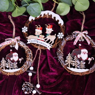 China Luxury Christmas Hanging Ornament Artificial Wreath Garland Natural Vine Rattan Decorations for sale