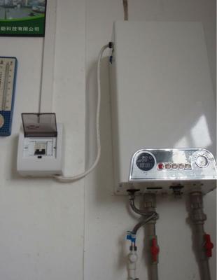 China Electric Bathroom Boiler Home Heating Installation / Device CE Approve , Manufacturer Since 2005 for sale