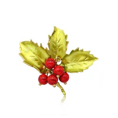 China Luxury Elegant Women Pintassel Fruit Pendant Brooches Crystal Metal Huge Vintage Saree Stone Crystal Fruta Brooch Muslim Flower for sale