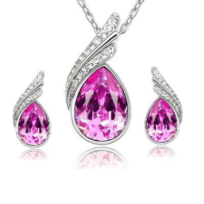 China CLASSIC Women's Crystal Graceful 18k Gold Plated Heart Zirconia Jewelry Set D.C.A. CZ Angel Wing Heart Pendant Necklace Earrings for sale