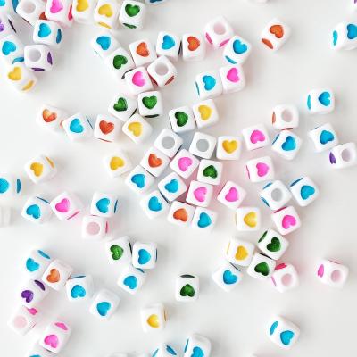 China Wholesale 7mm Heart White Colorful Square Letter Bangle Plastic Beads Cube Acrylic Alphabet Beads For Jewelry Making for sale