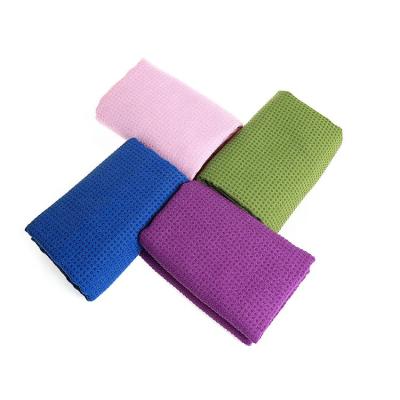 China Wholesale Staple Factory Super Soft Child Safe Silicone Sweat Absorbent Yoga Mat Non Slip Yoga Towel Silicone With Silicone Stitch for sale