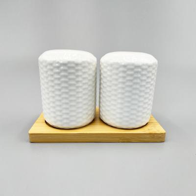 China New Viable Hot Sale Bone China Mason Mini Ceramic Salt and Pepper Shaker Salt Shaker Salt Shaker for sale