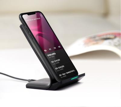 China High Quality QI Compatible 10W/7.5W/5W fast Charging Wireless Charger Phone Holder for sale