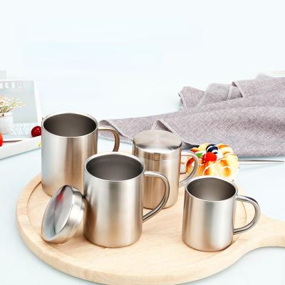 China Outdoor Sustainable Metal Insulated Coffee Mug With Handle Unbreakable Double Walled Stainless Steel Camping Mugs for sale