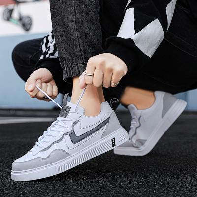 China CUSHIONING new men shoes men's shoes in summer sneakers Casual Skateboarding Shoes for sale