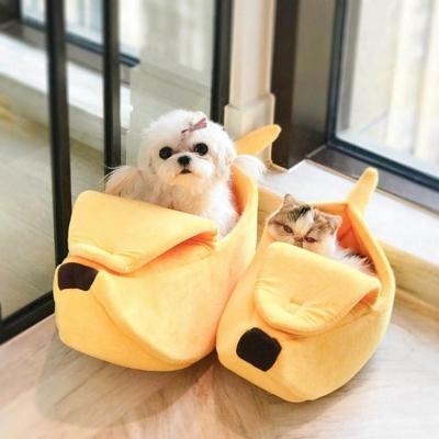 China Travel Cotton Banana Boat Shape Fabric Soft Soothing Soft Fluffy Yellow Imitation Dog Cat Pet Bed for sale