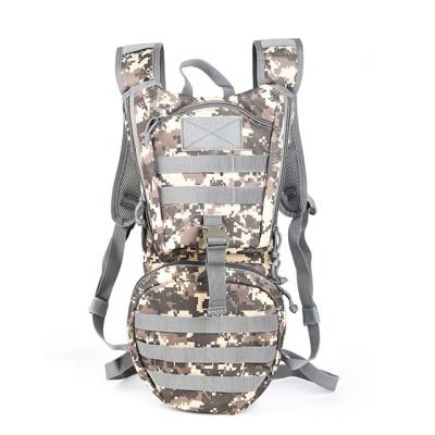 China Mountain Bike Anti-theft Day Hiking Hydration Pack Waterproof Best Camouflage Tactical Hydration Backpack for sale