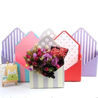 China Creative Materials Flower Gift Box Recycled Present Packaging Valentine Flower Box Envelope for sale