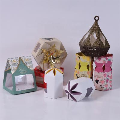 China Recyclable Custom Creative Small Christmas Gift Box Customized Christmas Favor Boxes for sale