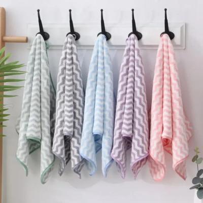 China Home Wholesale Coral Velvet Woven Velvet Towel Band Coral Towel Microfiber Bath Towel for sale