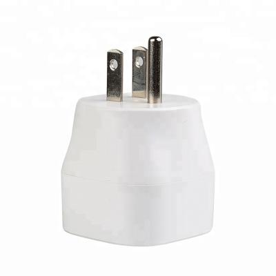 China Easy Installation Universal AC Plug Converter Multifunctional Grounding Plug Adapter USA US To EU for sale