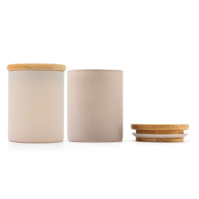 China Large Sustainable Food Storage Container Glass Storage Jar Borosilicate Glass Jar With Bamboo Wood Lid for sale