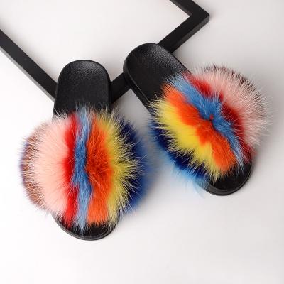 China New Fashion Trend Designer Fluffy Sandals Wholesale Fox Fur Slippers Hot Selling Women Fur Slides for sale