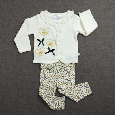 China Simple Design Infant Baby Clothes Casual Style Soft Textile Newborn Baby Girl Gift Set for sale